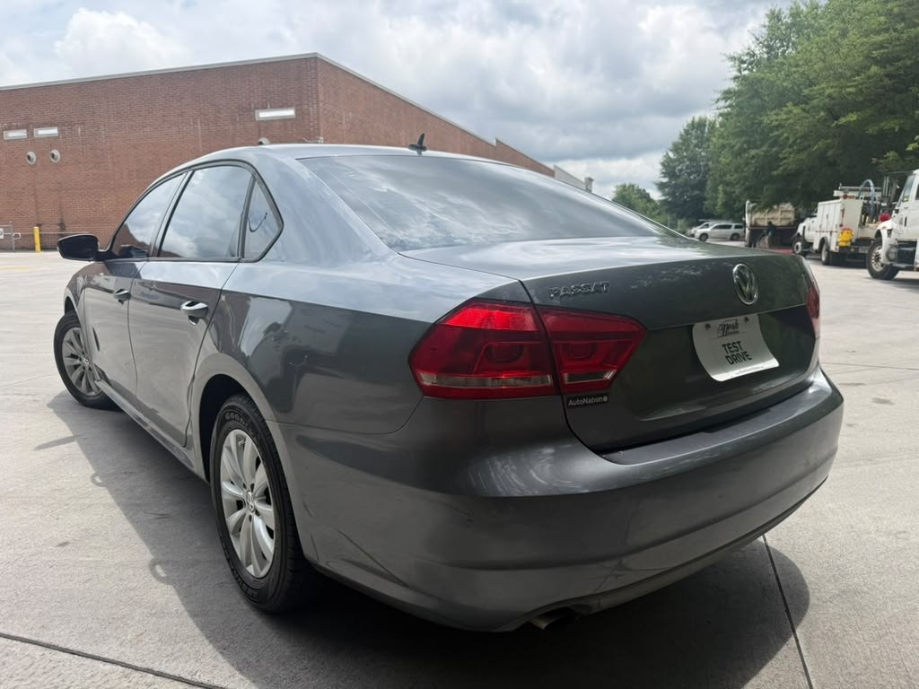 2013 Volkswagen Passat Image 3