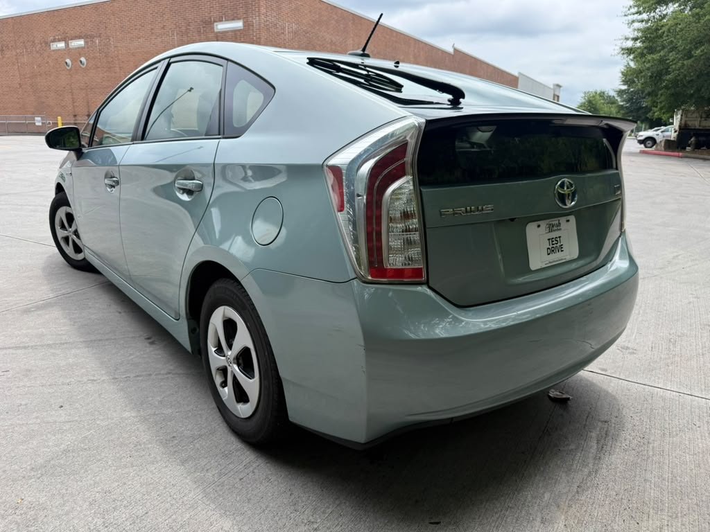 2013 Toyota Prius Image 6