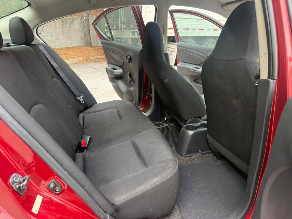 2017 Nissan Versa Image 7