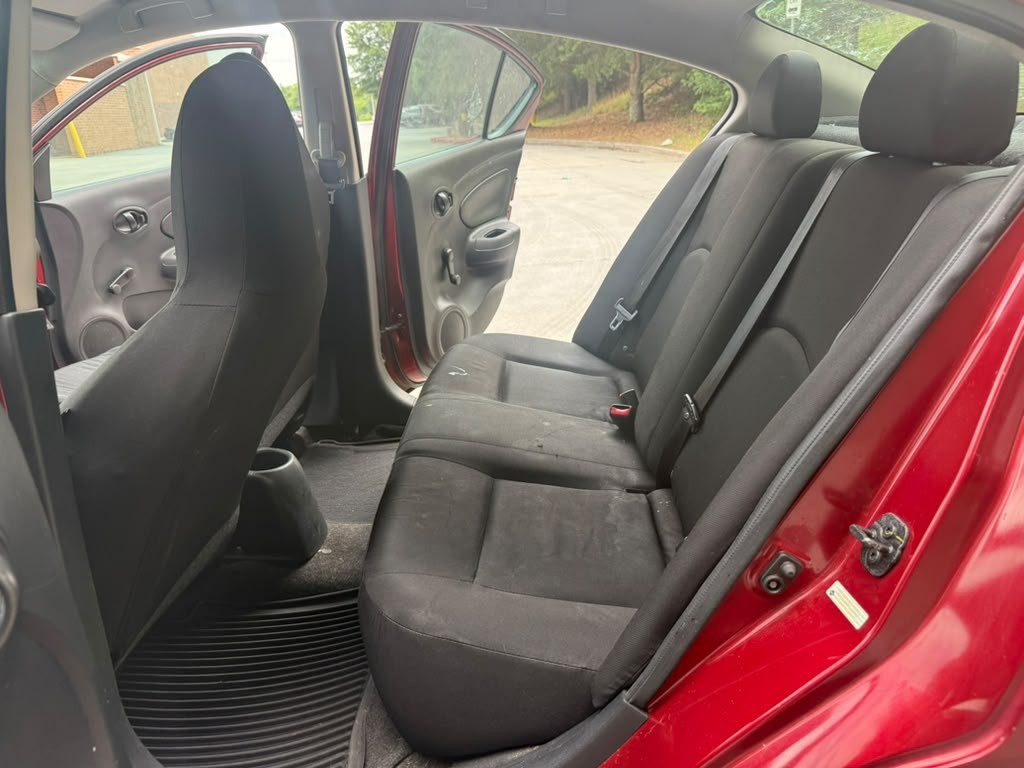 2017 Nissan Versa Image 8