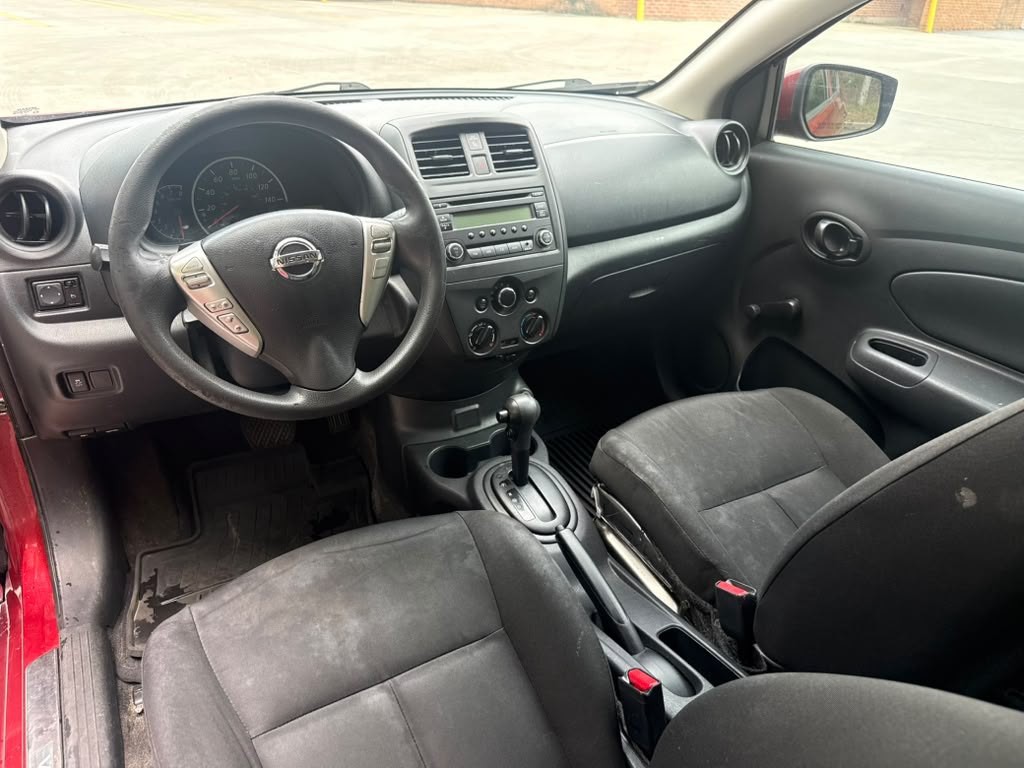 2017 Nissan Versa Image 9