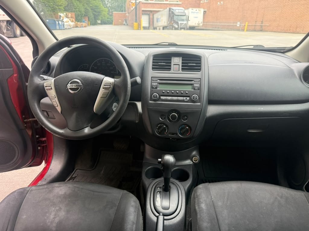 2017 Nissan Versa Image 10