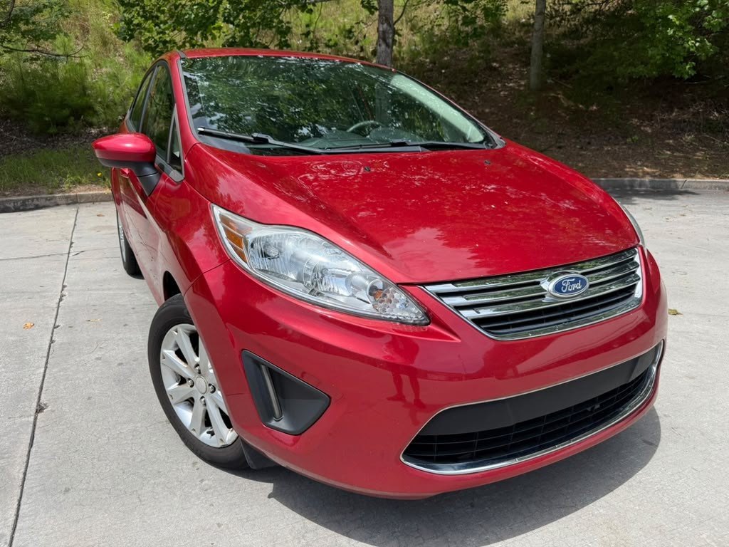 2011 Ford Fiesta Image 1
