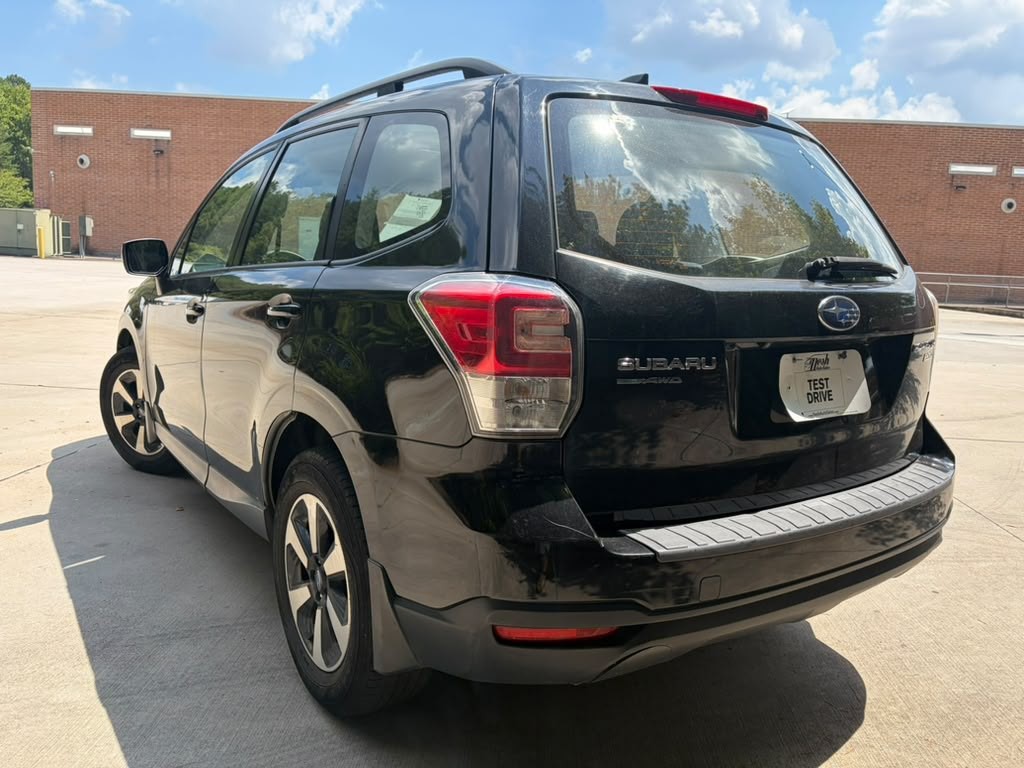 2017 Subaru Forester Image 4