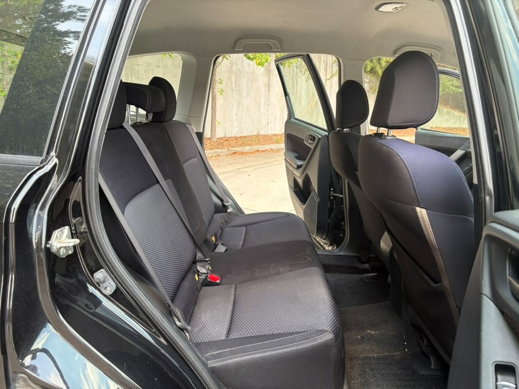 2017 Subaru Forester Image 8