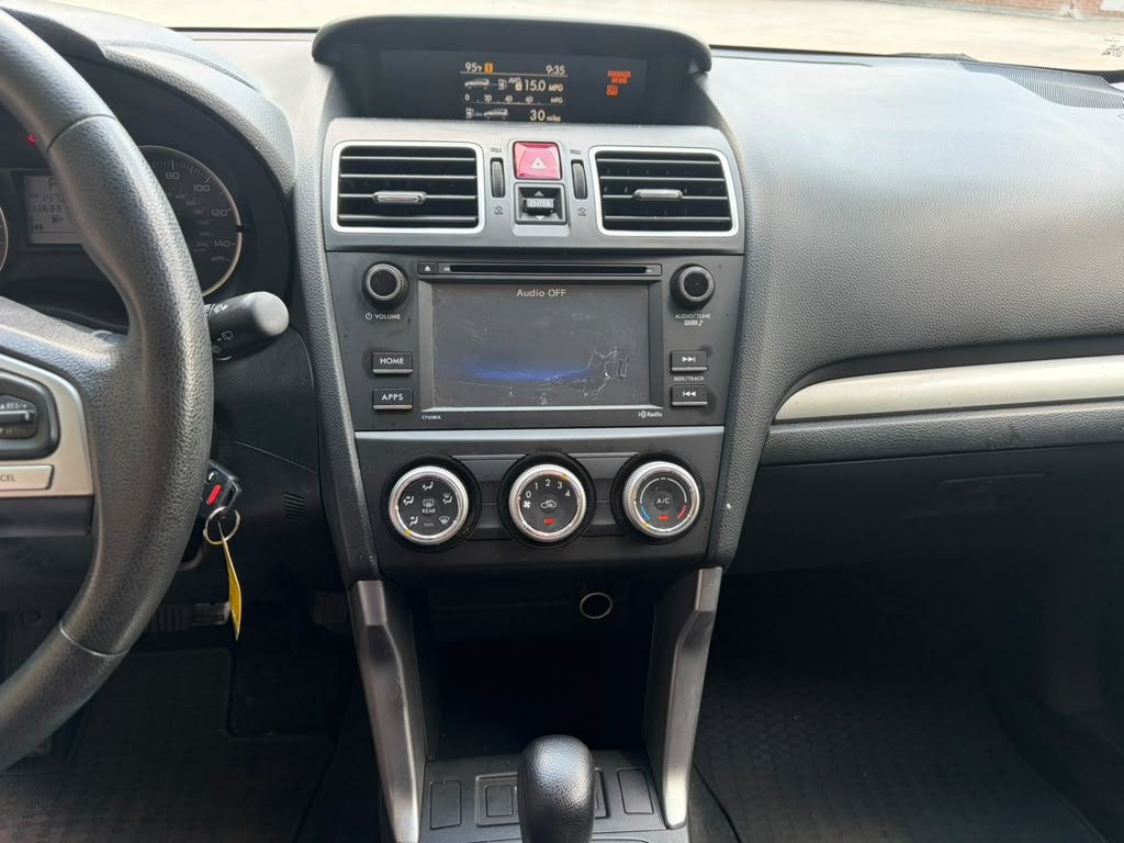 2017 Subaru Forester Image 18