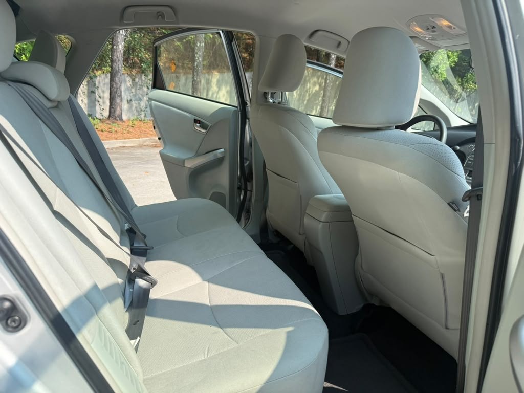 2013 Toyota Prius Image 8
