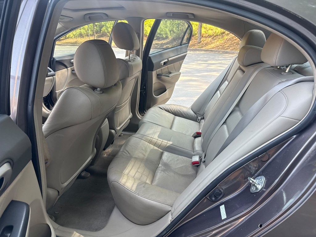 2011 Honda Civic Image 8