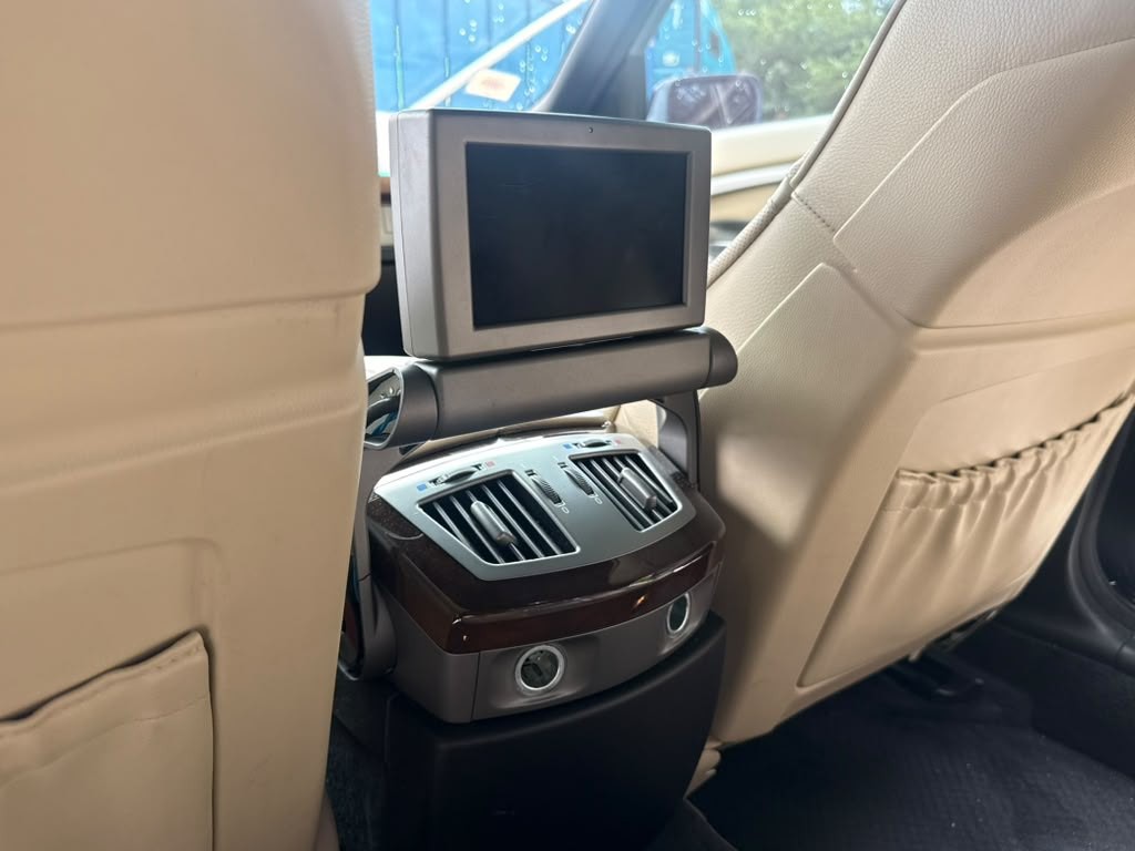 2006 BMW 7 Series Image 10