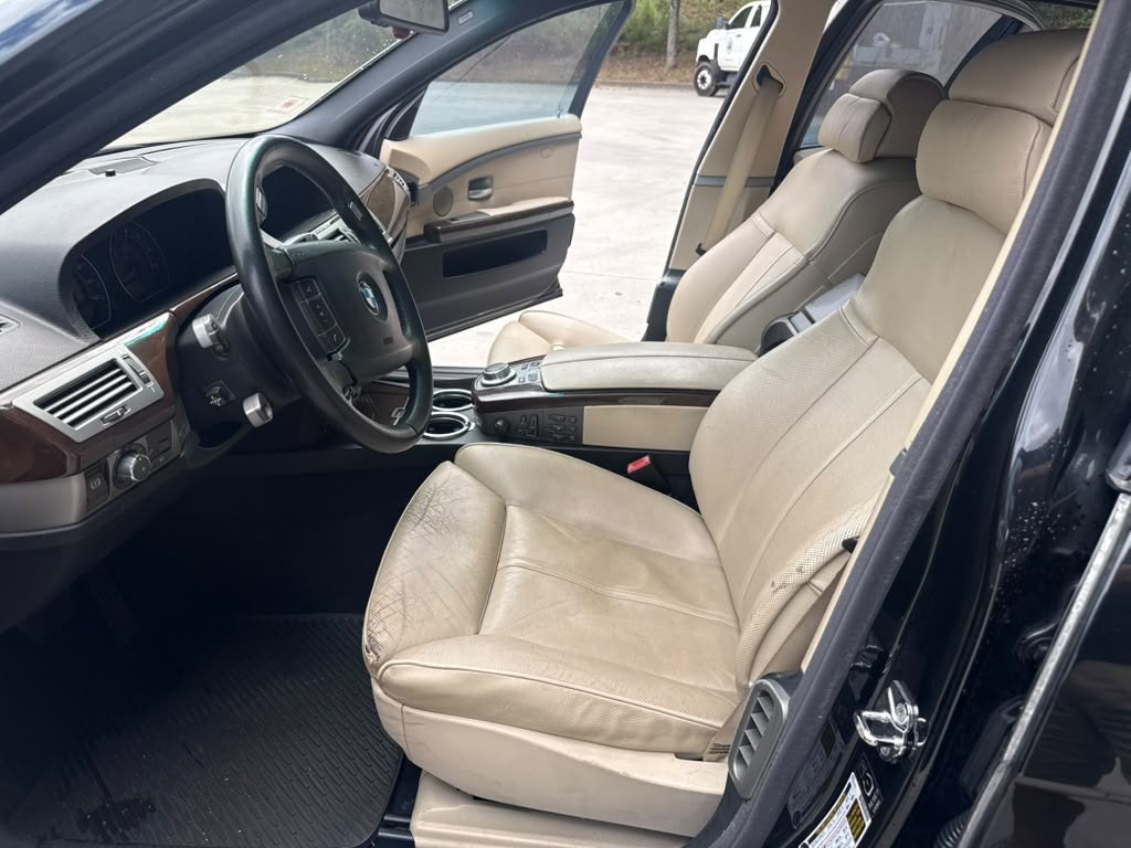 2006 BMW 7 Series Image 11