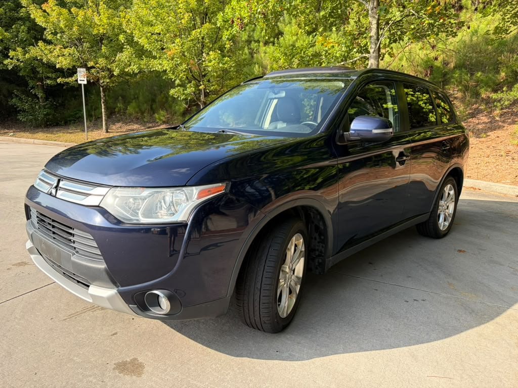 2015 Mitsubishi Outlander Image 4