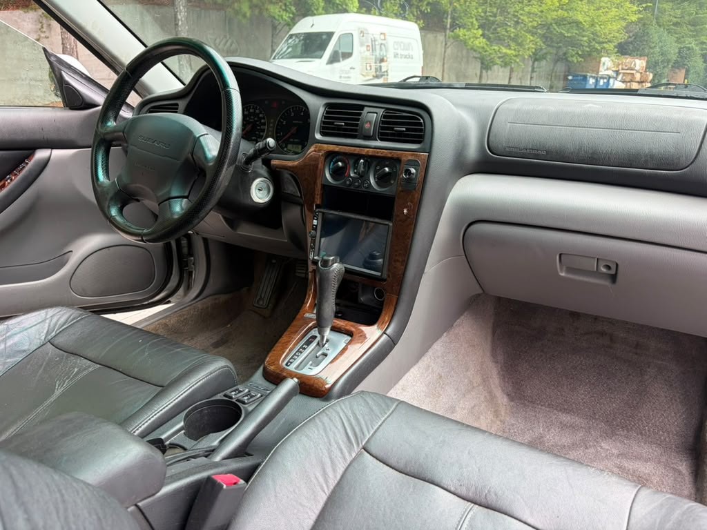 2003 Subaru Legacy Image 8
