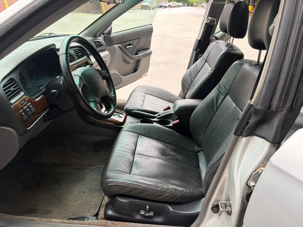 2003 Subaru Legacy Image 10