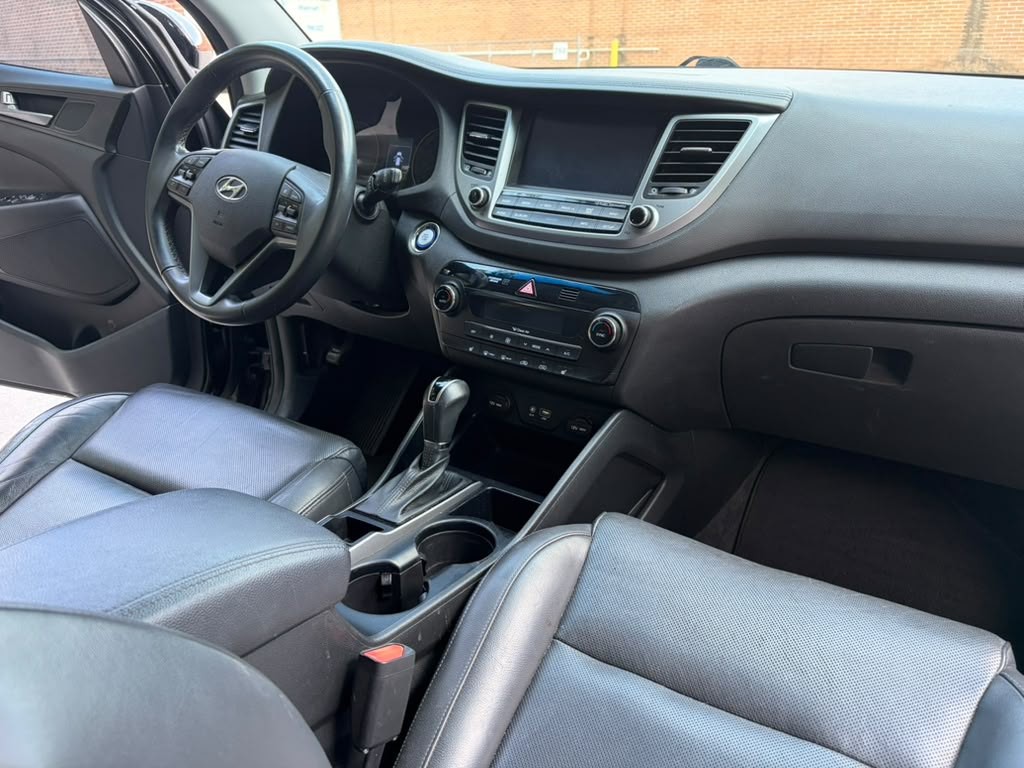 2016 Hyundai Tucson Image 11