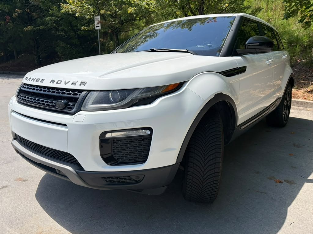 2017 Land Rover Range Rover Evoque Image 3
