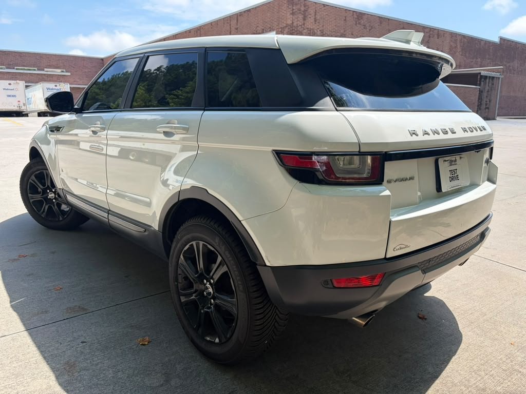 2017 Land Rover Range Rover Evoque Image 4