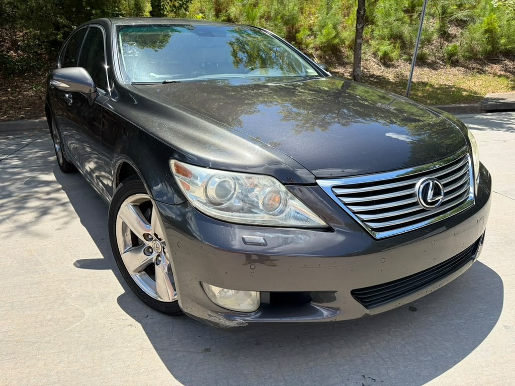 2010 Lexus LS Image 1