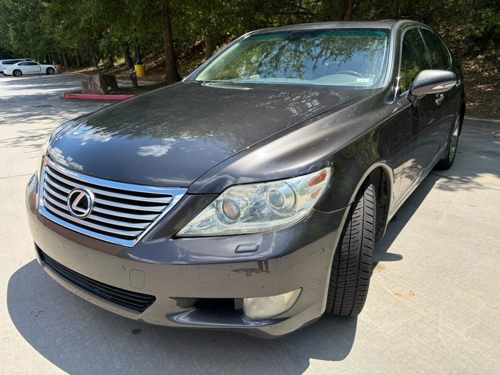 2010 Lexus LS Image 3