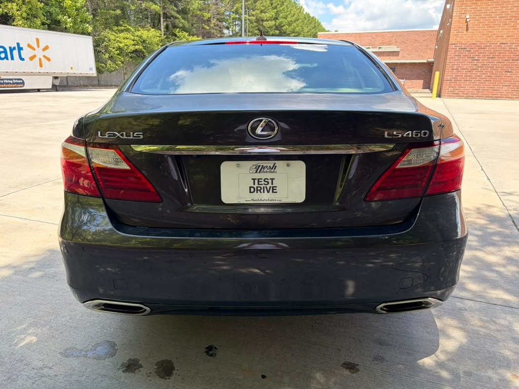 2010 Lexus LS Image 5