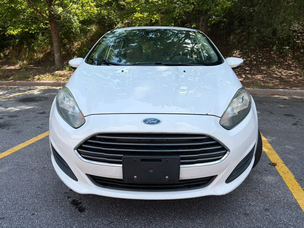2014 Ford Fiesta Image 2