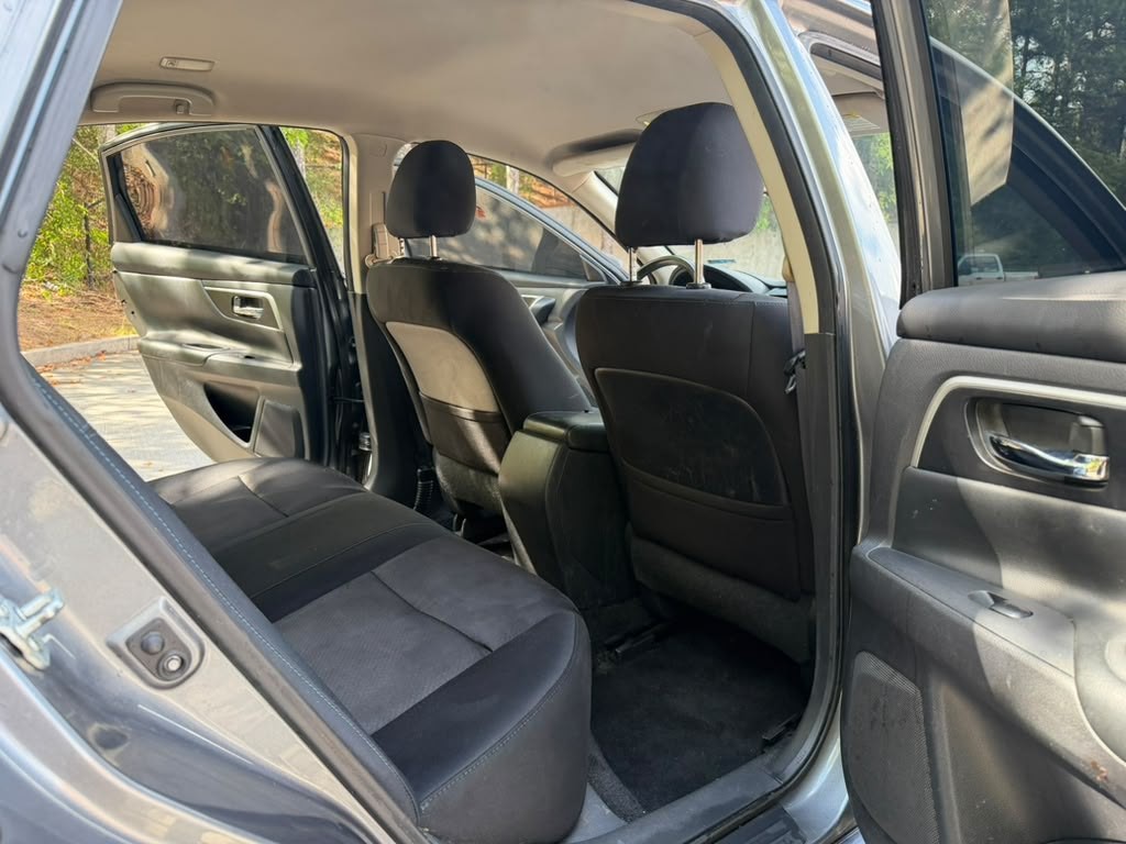 2017 Nissan Altima Image 7