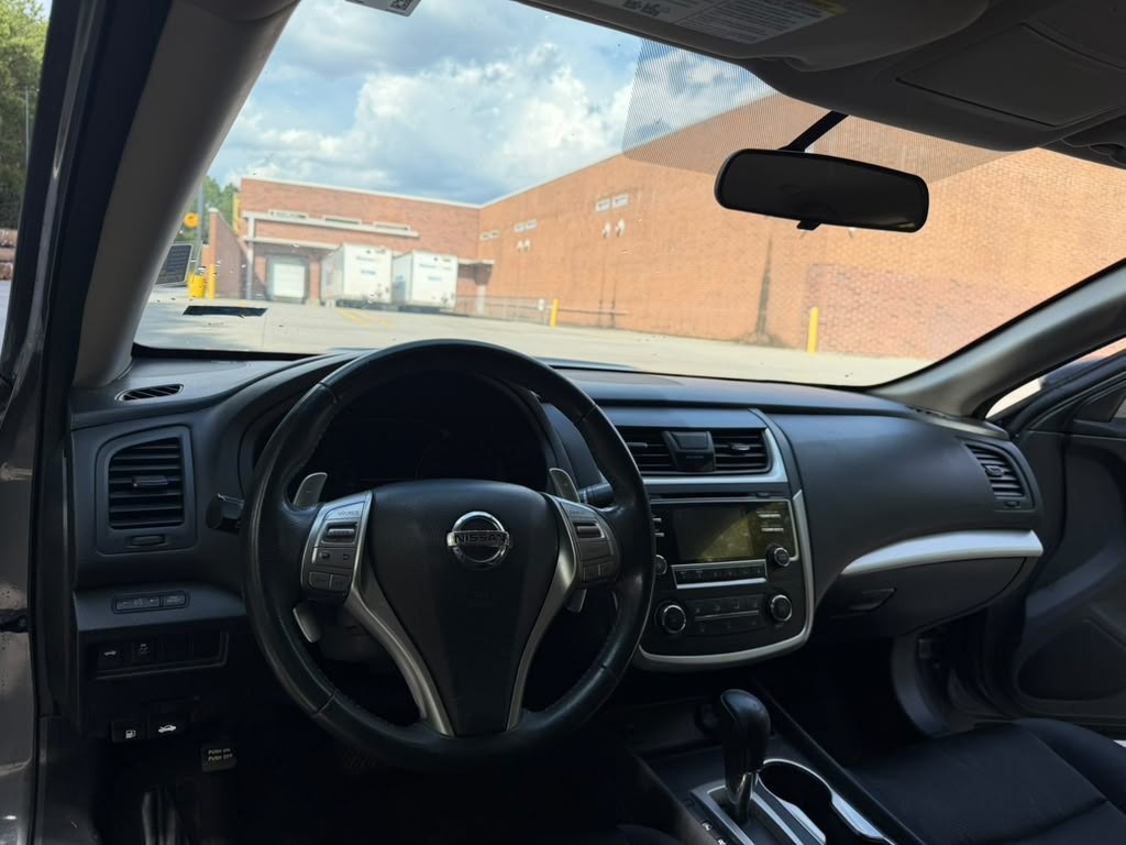 2017 Nissan Altima Image 15