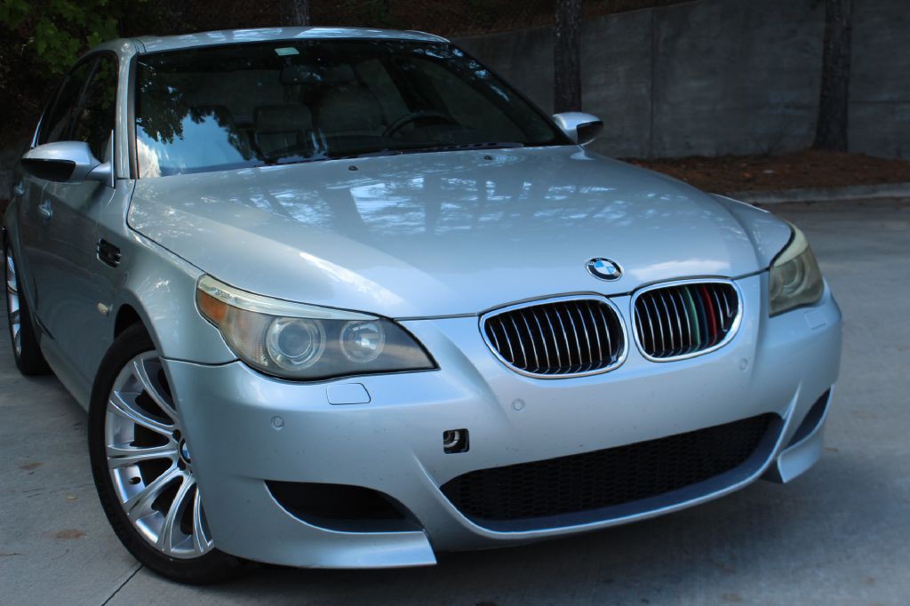 2006 BMW M5 Image 2