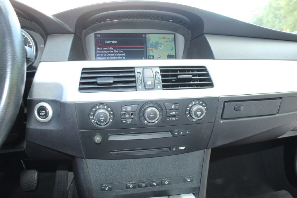 2006 BMW M5 Image 19