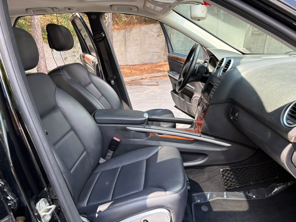 2011 Mercedes-Benz M-Class Image 10