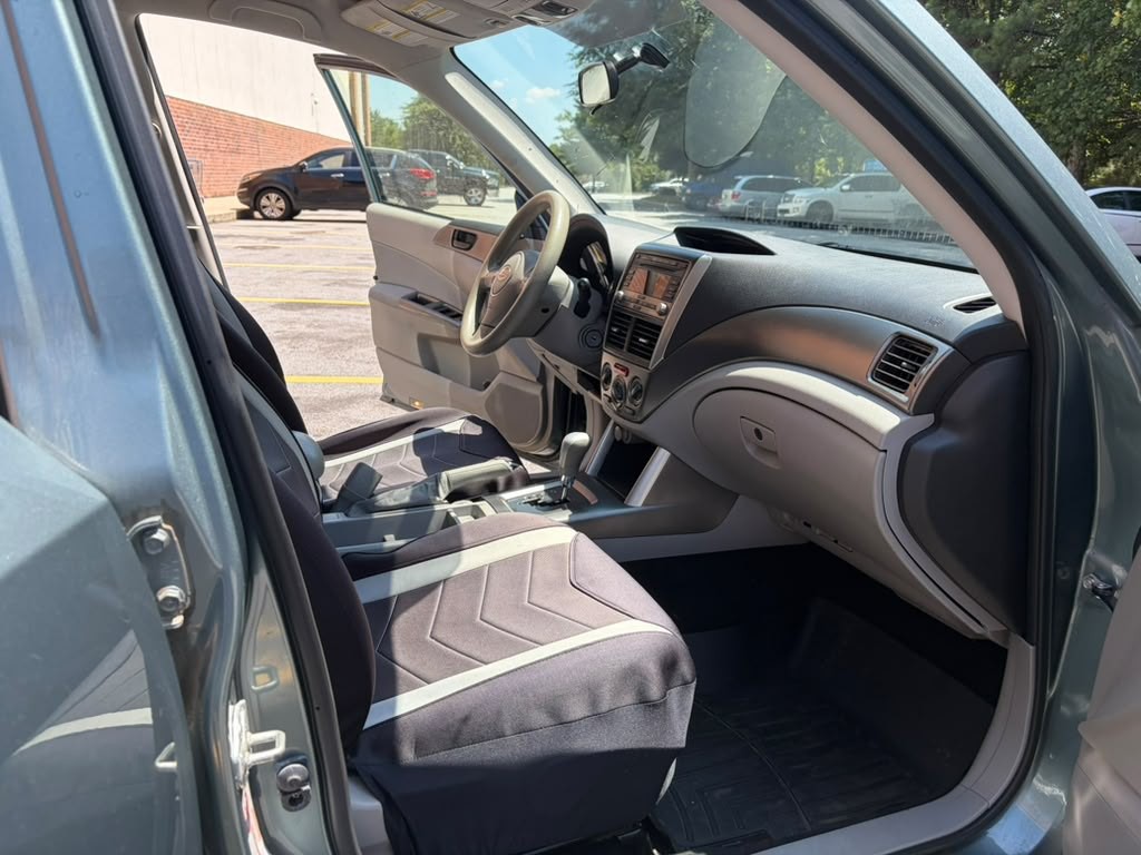 2012 Subaru Forester Image 9