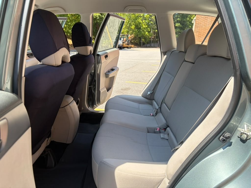 2012 Subaru Forester Image 12