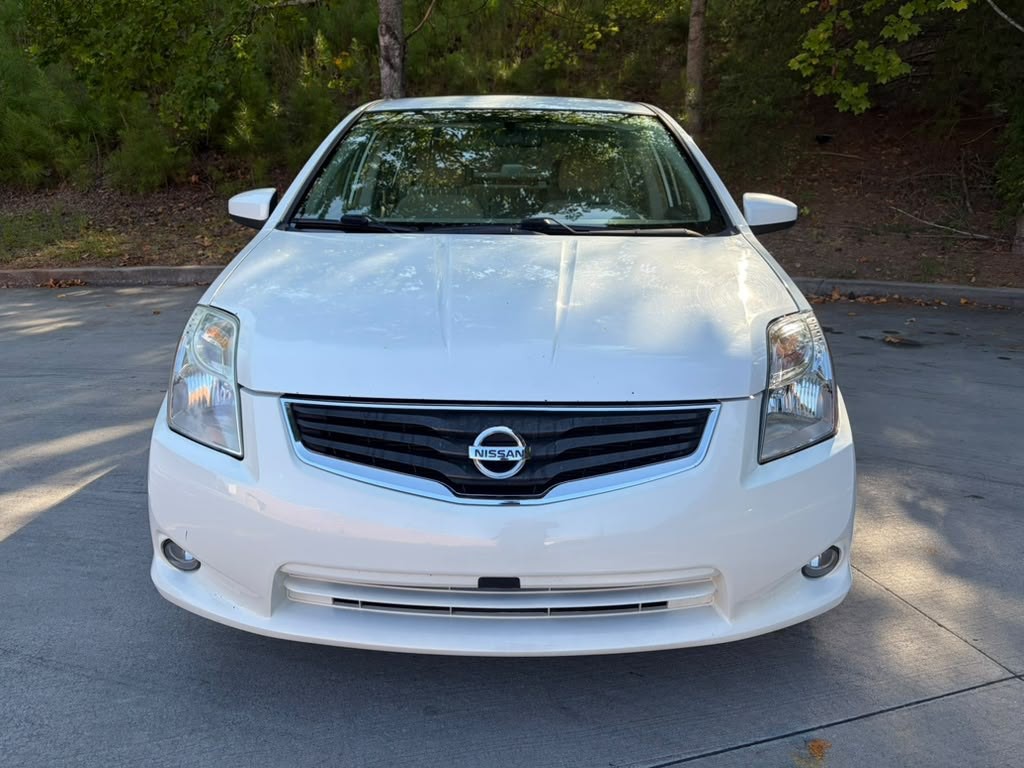 2010 Nissan Sentra Image 2