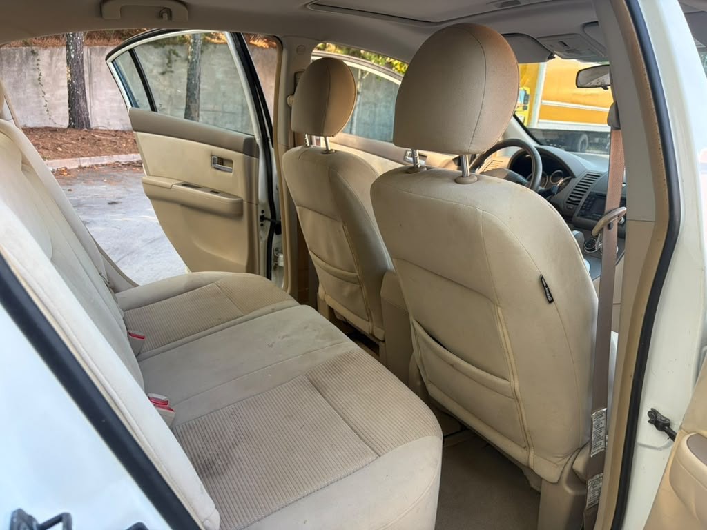 2010 Nissan Sentra Image 7