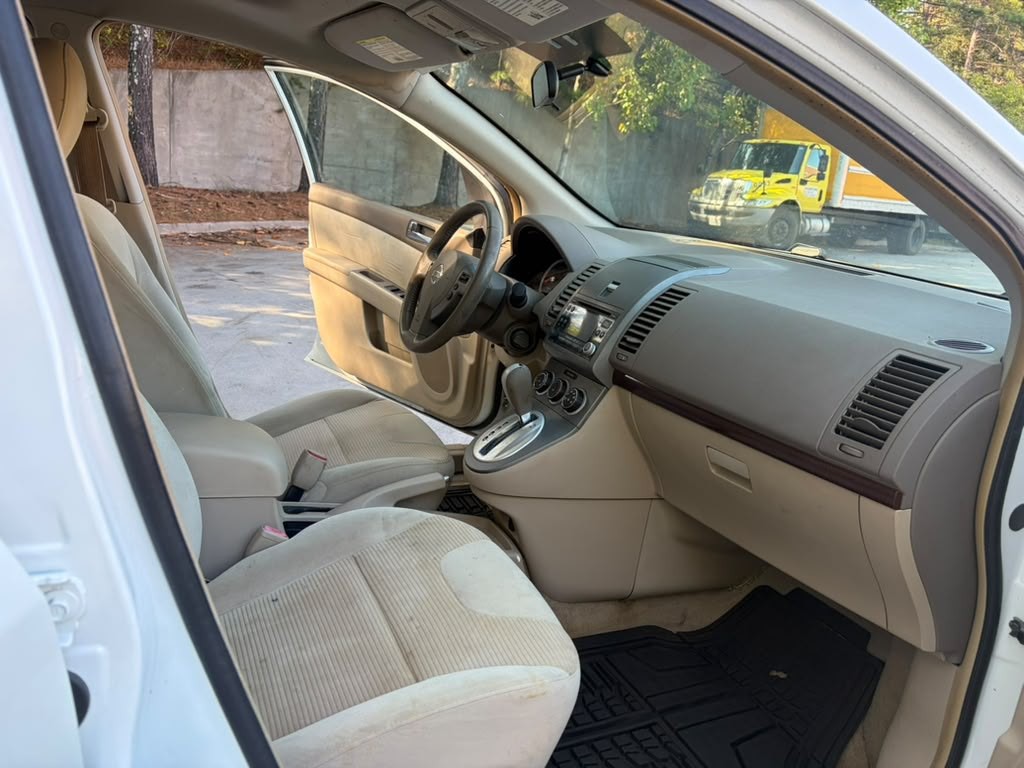 2010 Nissan Sentra Image 9