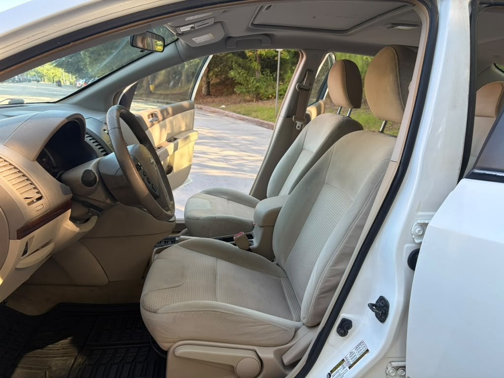 2010 Nissan Sentra Image 12