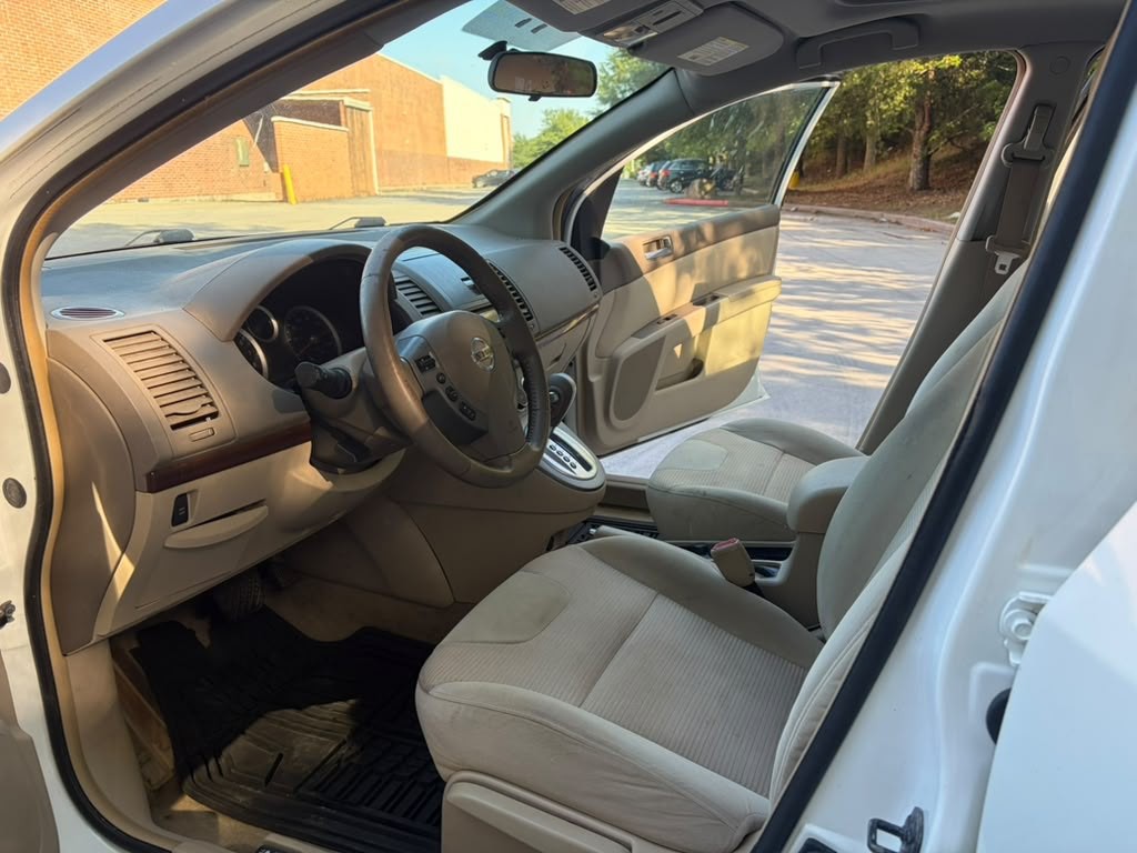 2010 Nissan Sentra Image 14