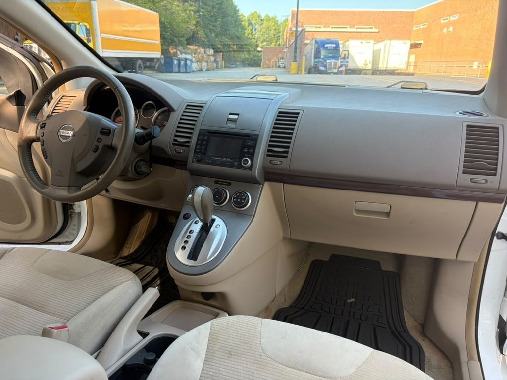 2010 Nissan Sentra Image 17