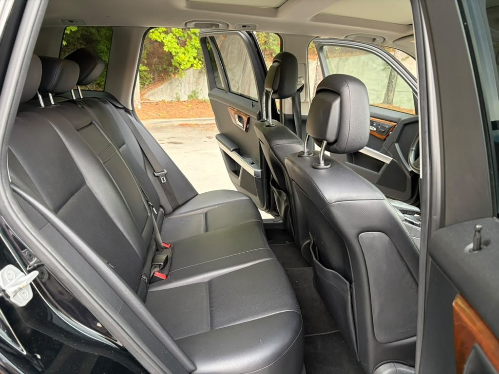 2012 Mercedes-Benz GLK-Class Image 8