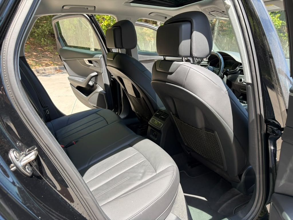 2017 Audi A4 Image 7