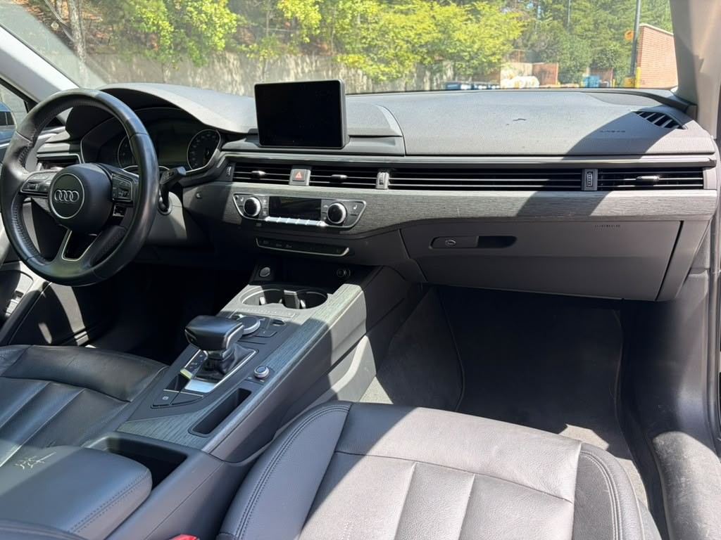 2017 Audi A4 Image 15