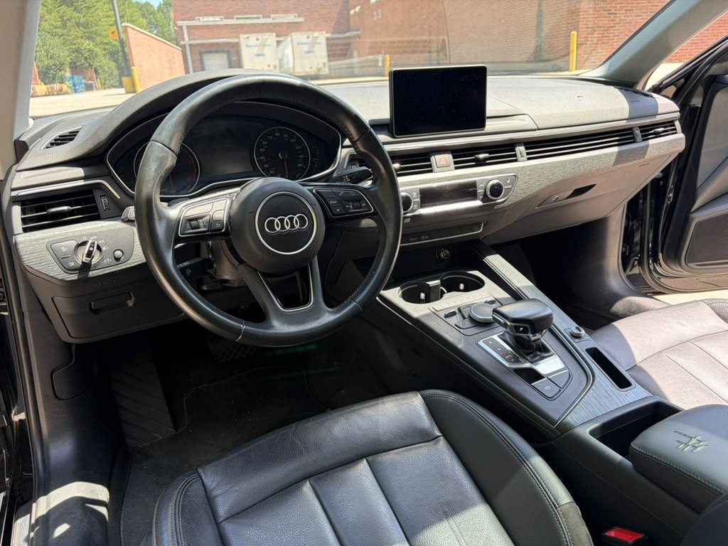 2017 Audi A4 Image 17