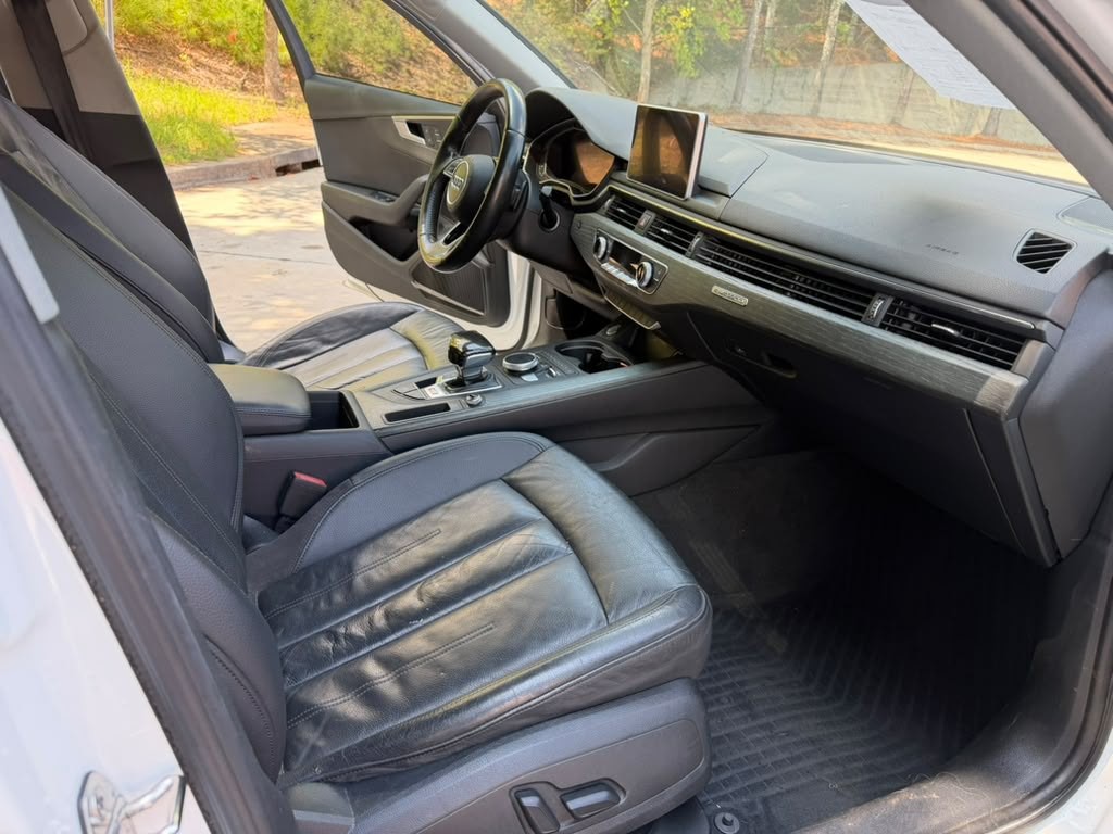 2017 Audi A4 Image 9
