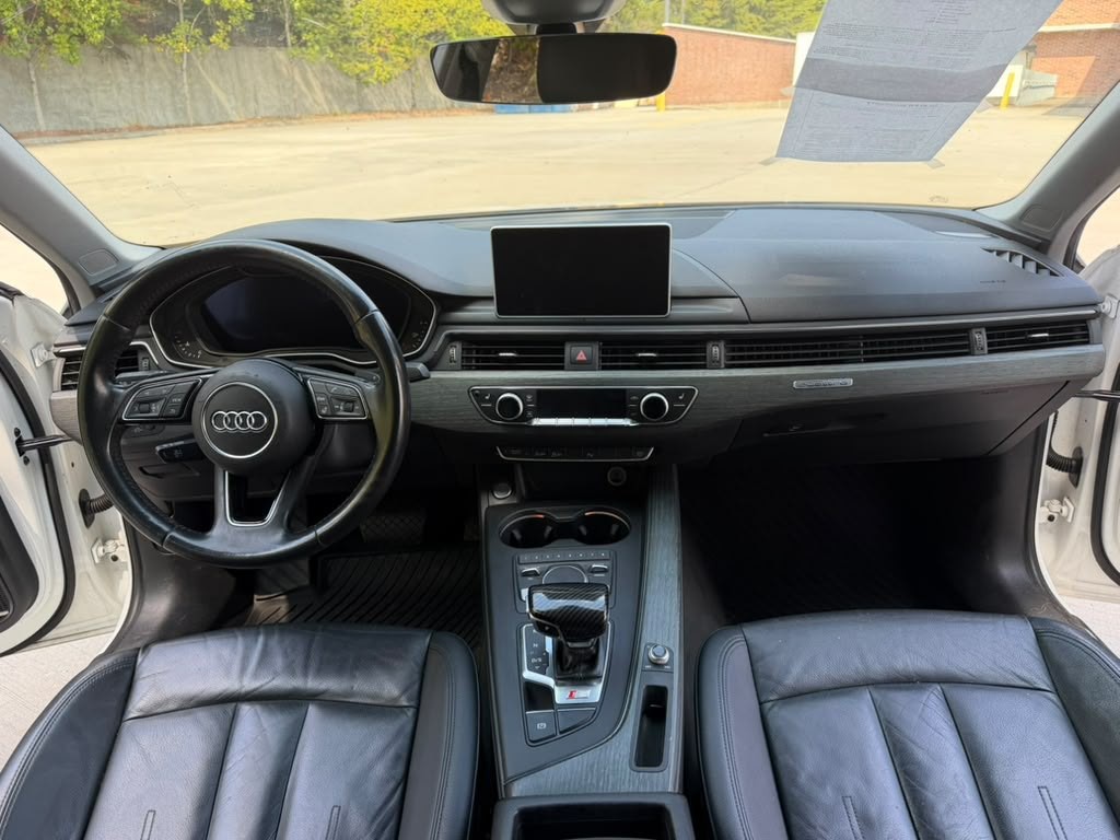 2017 Audi A4 Image 16