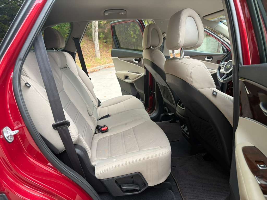 2016 Kia Sorento Image 8