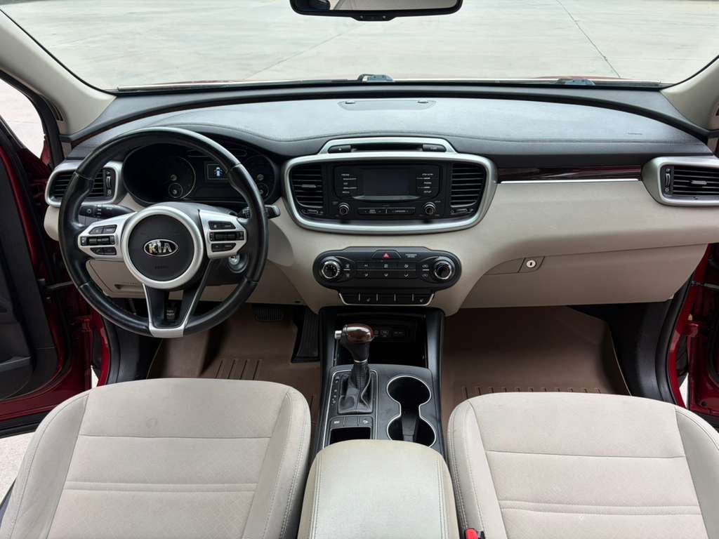 2016 Kia Sorento Image 16