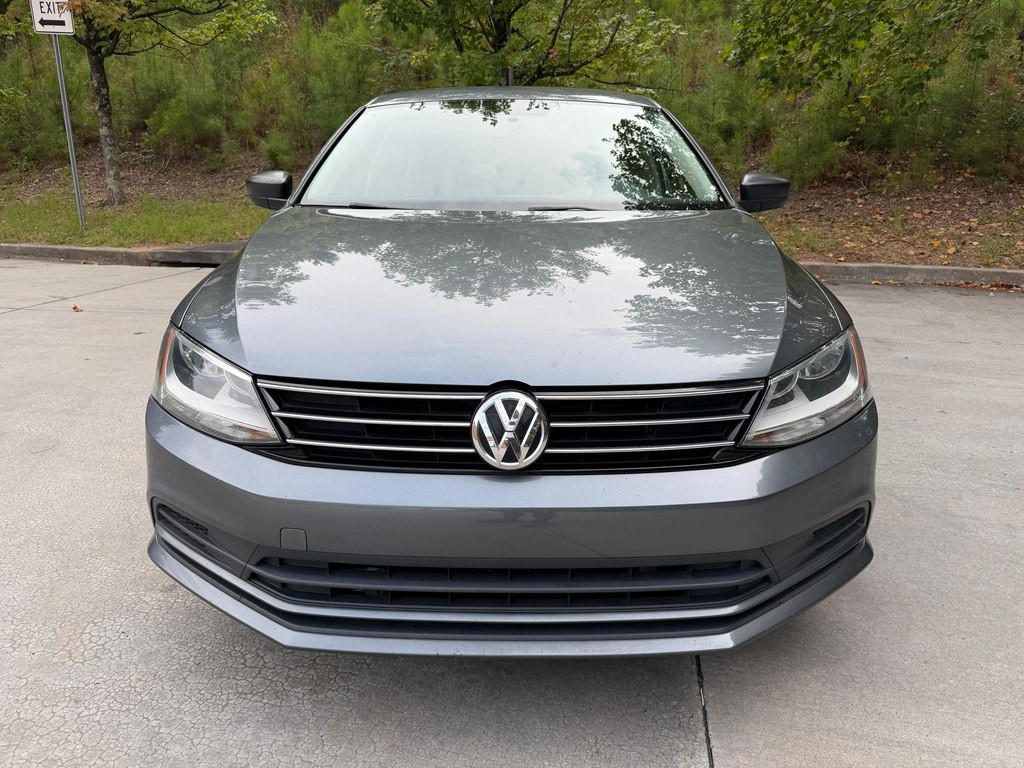 2016 Volkswagen Jetta Image 2