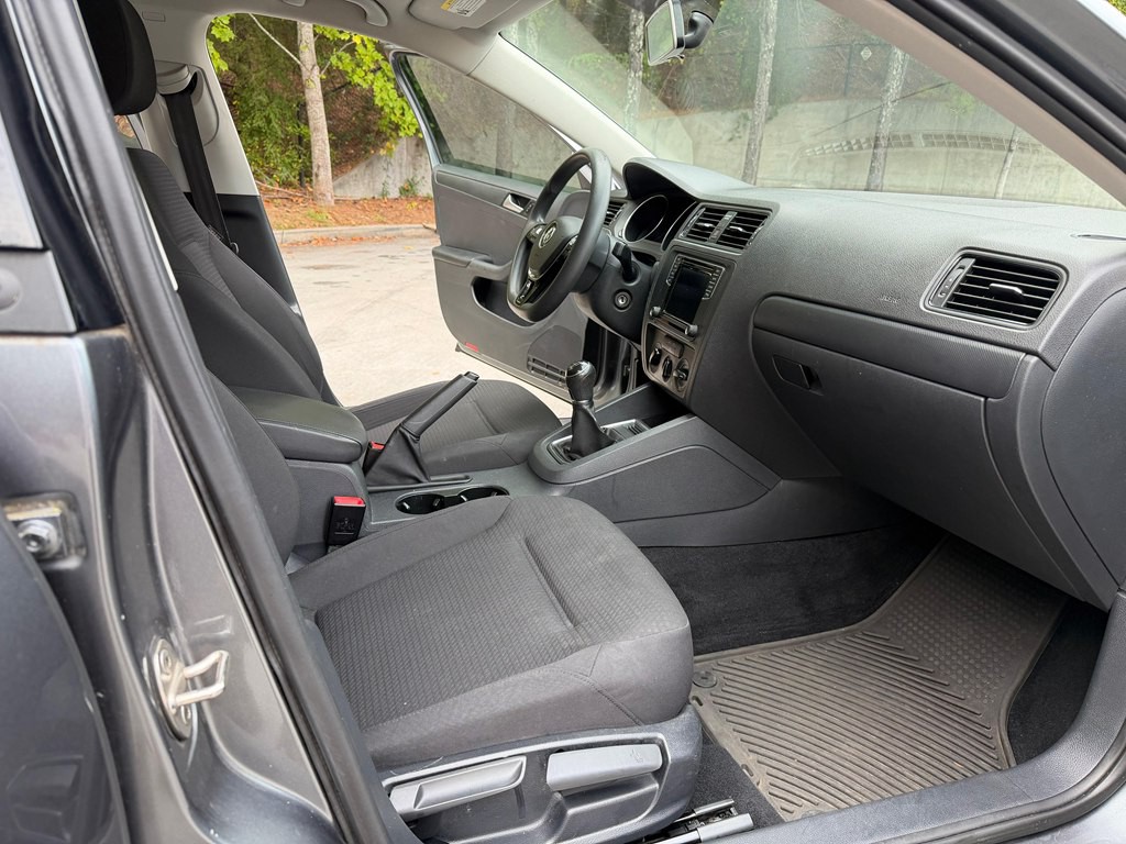 2016 Volkswagen Jetta Image 9