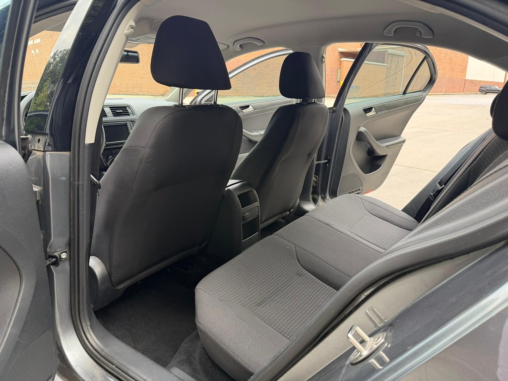2016 Volkswagen Jetta Image 11