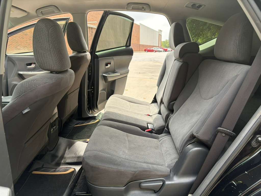 2014 Toyota Prius Image 12