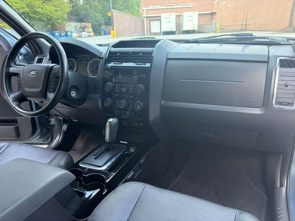 2010 Ford Escape Image 17